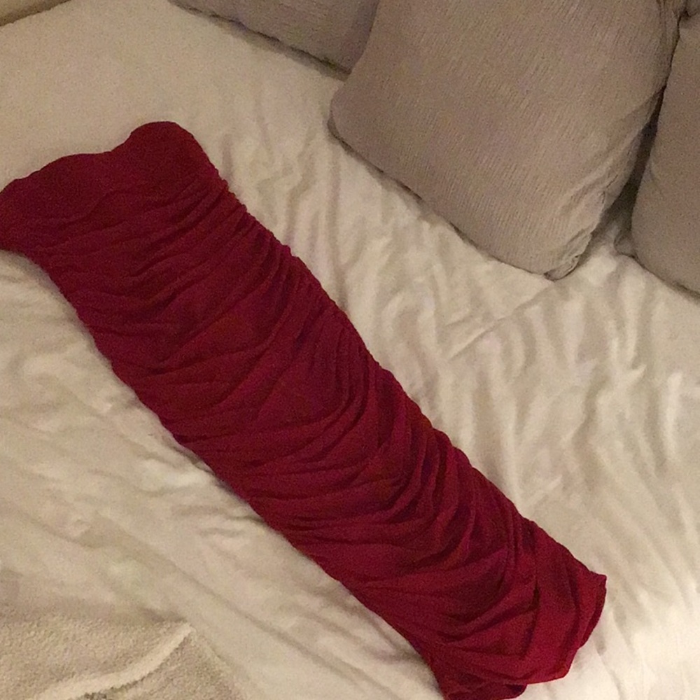 RED MIDI DRESS
